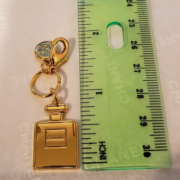 CHANEL Limited Edition Charm - Picture 5 of 7